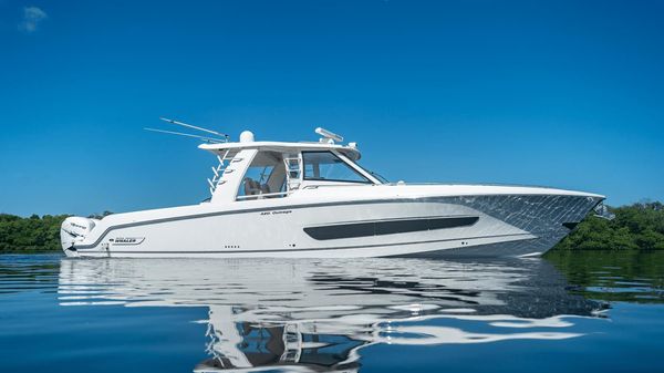 Boston Whaler 420 Outrage