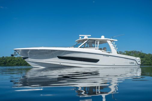 Boston Whaler 420 Outrage image