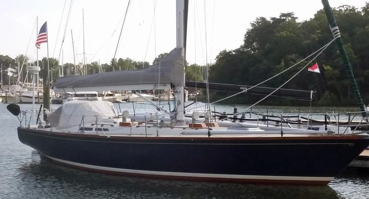 Hinckley 43 - main image