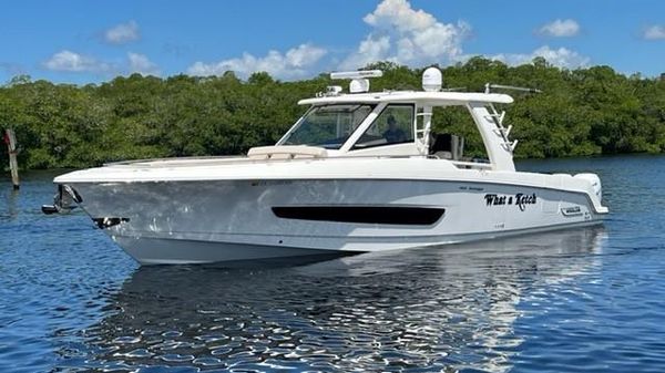 Boston Whaler 420 Outrage
