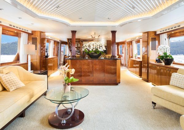 Hatteras Tri-Deck Motoryacht image