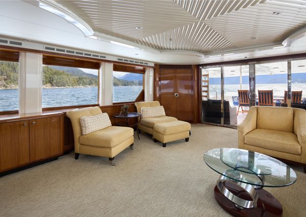 Hatteras Tri-Deck Motoryacht image