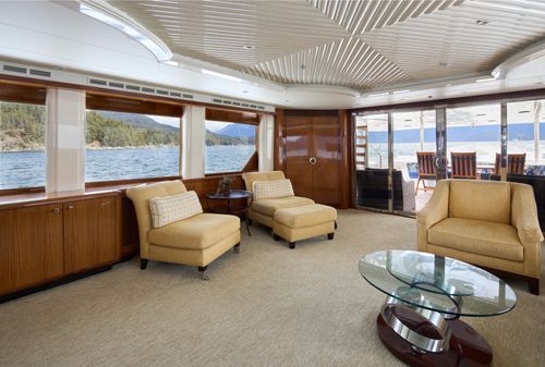 Hatteras Tri-Deck Motoryacht image