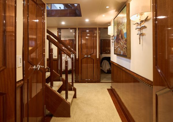 Hatteras Tri-Deck Motoryacht image