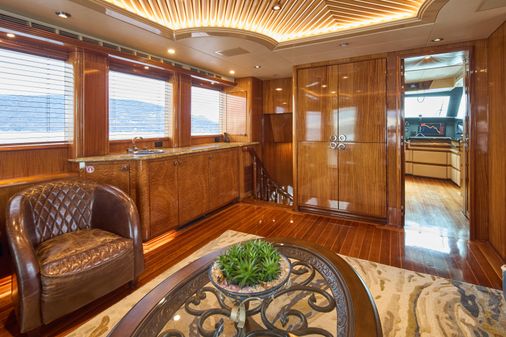 Hatteras Tri-Deck Motoryacht image