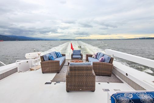 Hatteras Tri-Deck Motoryacht image