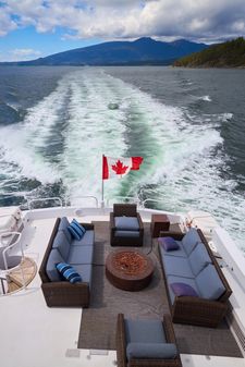 Hatteras Tri-Deck Motoryacht image