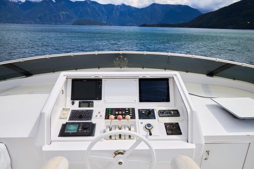 Hatteras Tri-Deck Motoryacht image