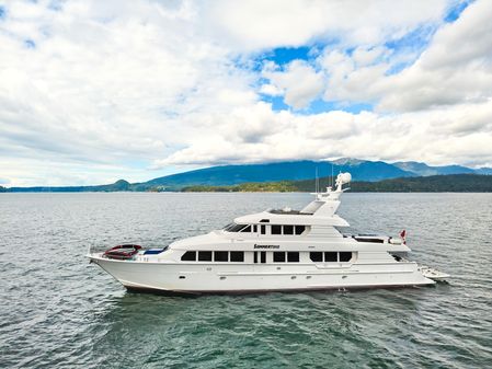 Hatteras Tri-Deck Motoryacht image