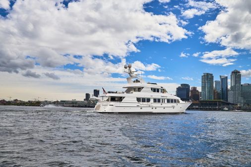 Hatteras Tri-Deck Motoryacht image