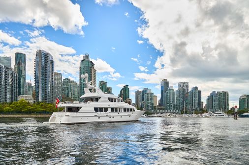 Hatteras Tri-Deck Motoryacht image