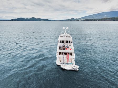 Hatteras Tri-Deck Motoryacht image