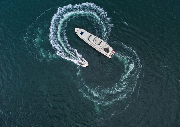 Hatteras Tri-Deck Motoryacht image