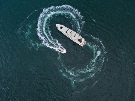 Hatteras Tri-Deck Motoryacht image