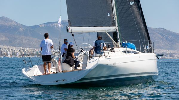 Italia Yachts IY11.98 Bellissima 