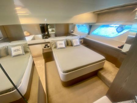 Ferretti Yachts 550 image