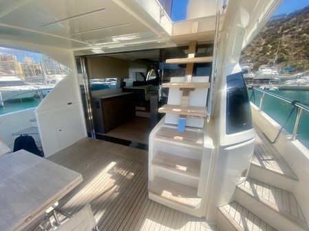 Ferretti Yachts 550 image