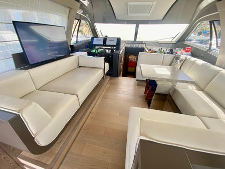 Ferretti Yachts 550 image