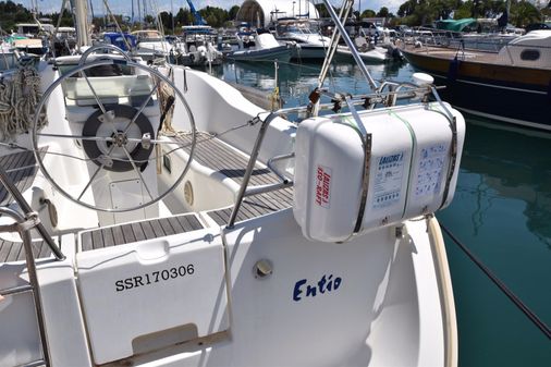 Beneteau Oceanis 331 image