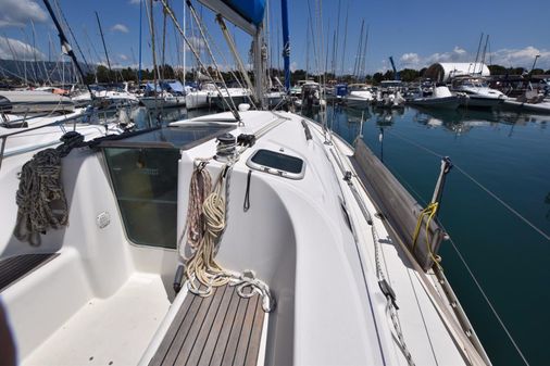 Beneteau Oceanis 331 image