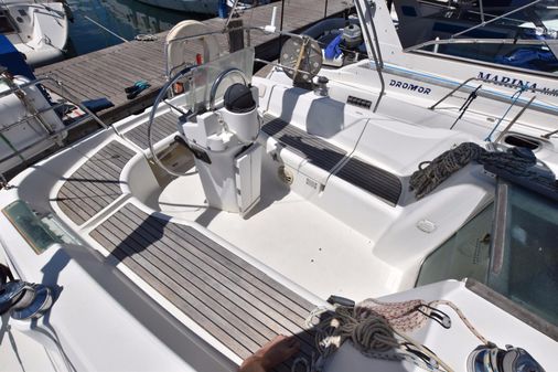 Beneteau Oceanis 331 image