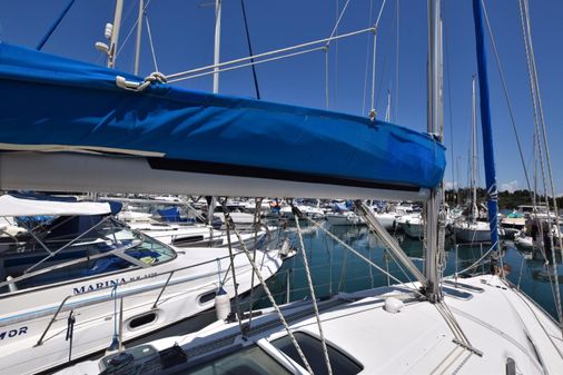 Beneteau Oceanis 331 image