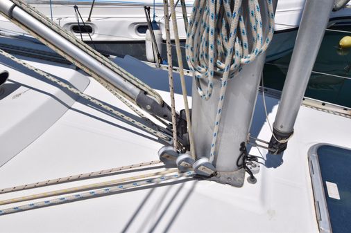 Beneteau Oceanis 331 image