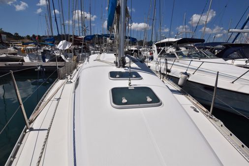 Beneteau Oceanis 331 image