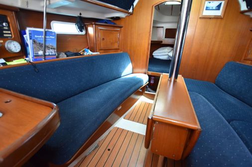 Beneteau Oceanis 331 image