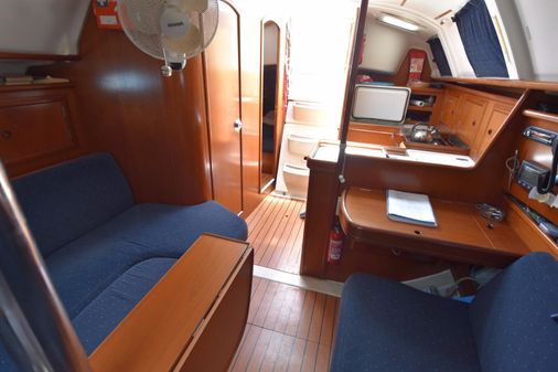 Beneteau Oceanis 331 image