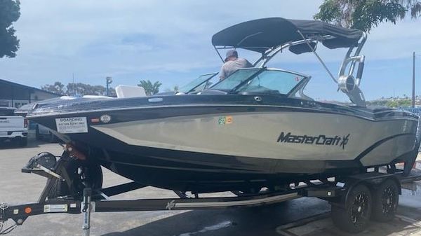 MasterCraft X23 