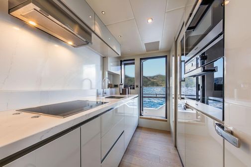 Absolute Navetta 73 image