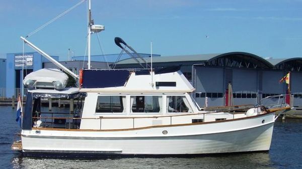 Grand Banks 32