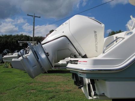 Boston-whaler 240-VANTAGE image