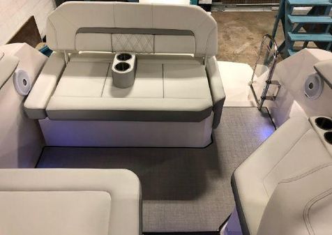 Regal 26XO image