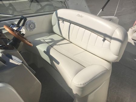 Rinker 342 Fiesta Vee image