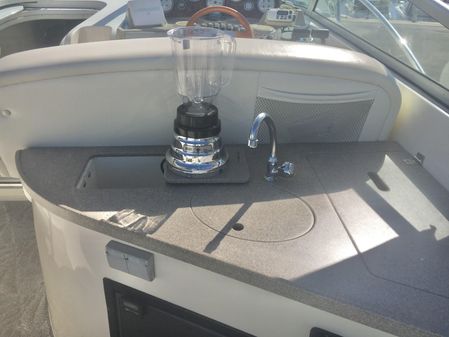 Rinker 342 Fiesta Vee image