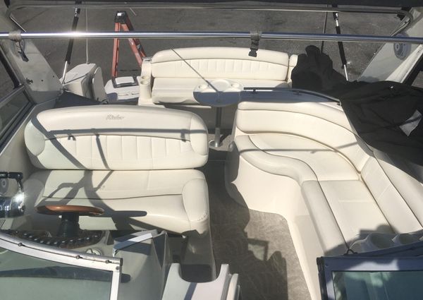 Rinker 342 Fiesta Vee image