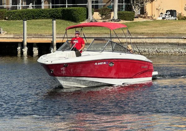 Regal 2700-BOWRIDER image