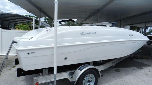 Hurricane SunDeck Sport 188 OB
