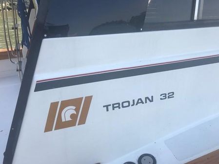 Trojan 32-SEDAN image
