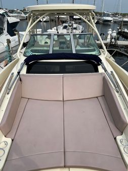 Chris-Craft 38 Launch image