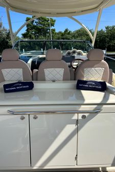 Chris-Craft 38 Launch image