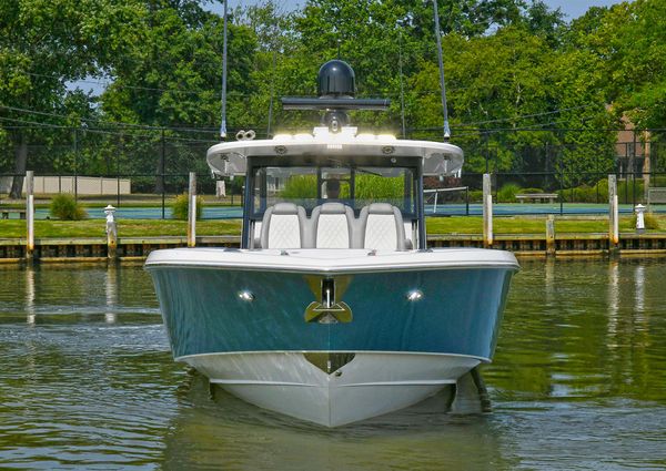 Everglades 455 Center Console image