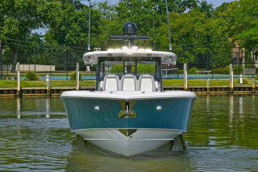 Everglades 455 Center Console image