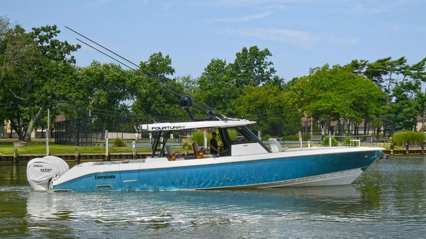 Everglades 455 Center Console 