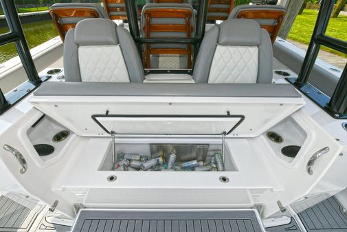 Everglades 455 Center Console image