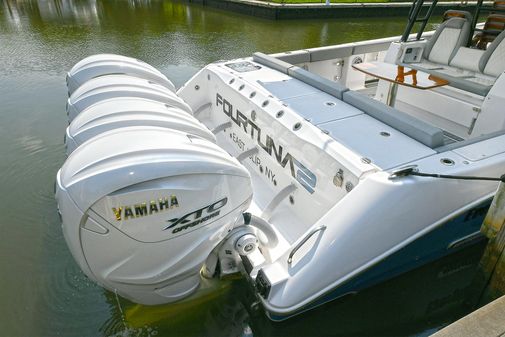 Everglades 455 Center Console image