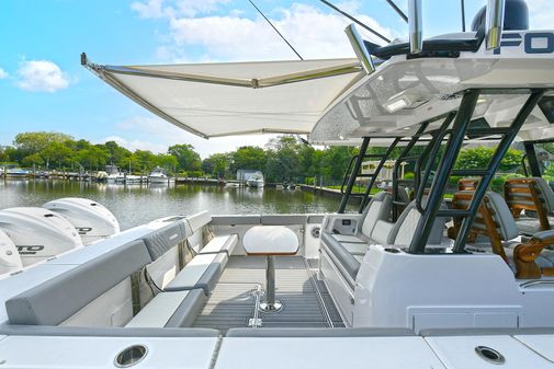 Everglades 455 Center Console image