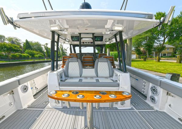 Everglades 455 Center Console image